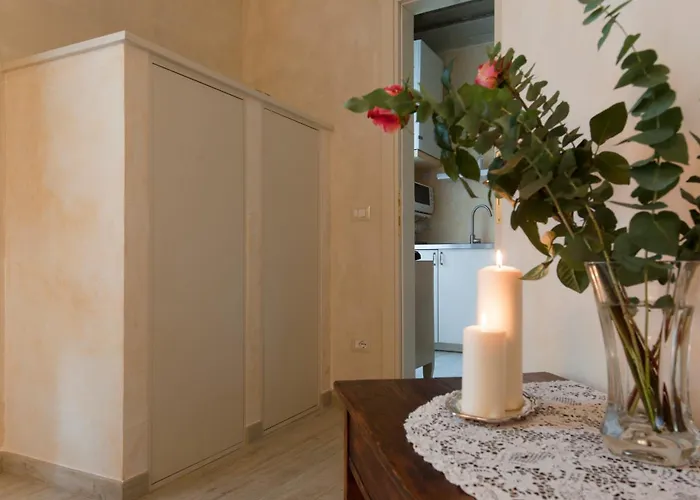 San Lorenzo Apartments
